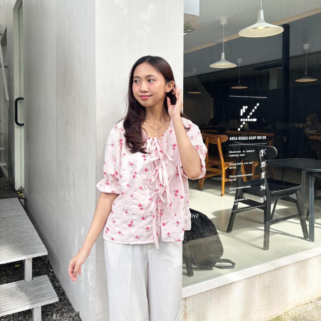 Grace Floral Blouse - Blouse Bunga Lengan Pendek