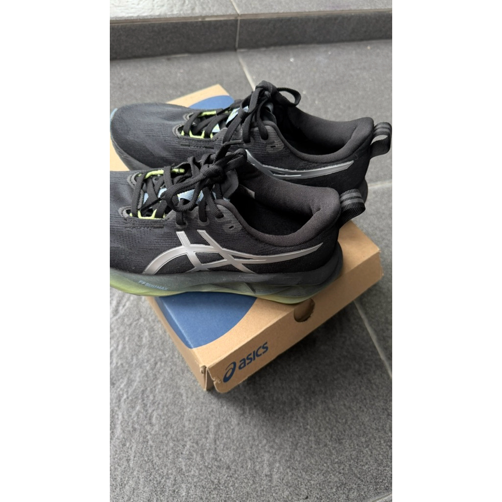 Asics Novablast 5