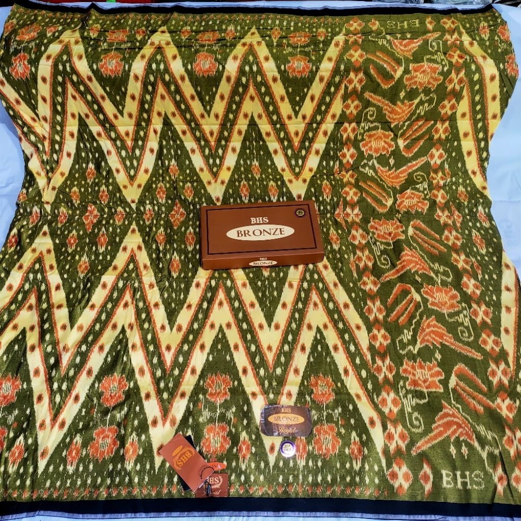 SARUNG BHS ROYAL BRONZE MOTIF GOYOR-MST PKA-IKB