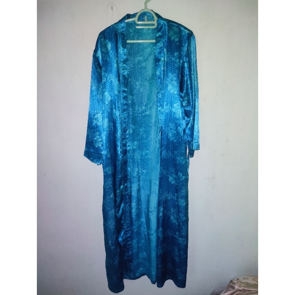 kimono bahan satin licin panjang