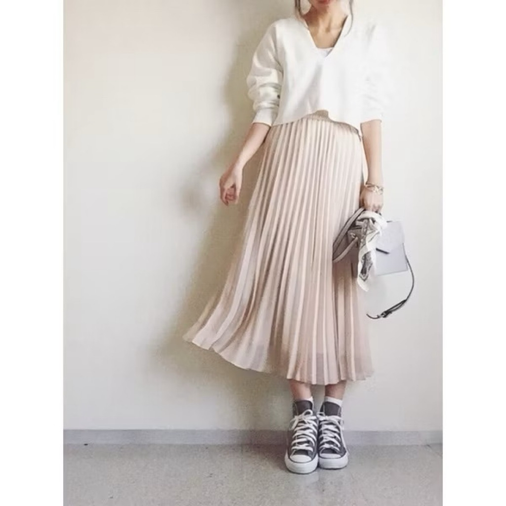 preloved rok plisket uniqlo