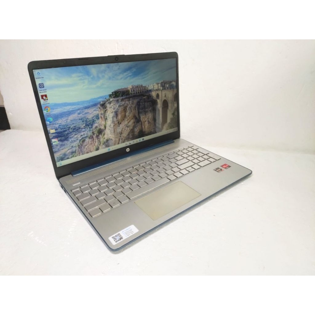 B38 Laptop HP 15-ef2126wm amd ryzen5-5500U Ram 4GB ssd 512GB Siap pakai