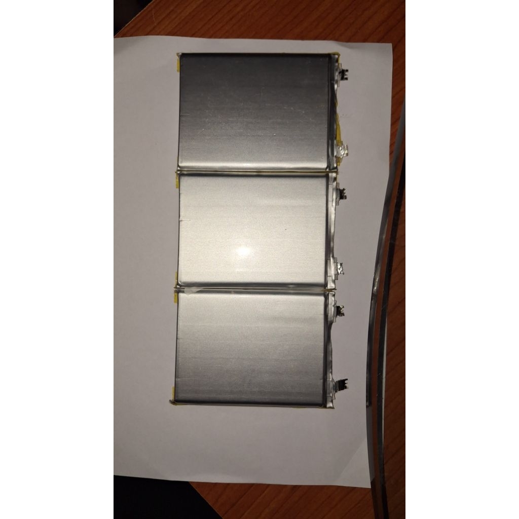 Batre litium polymer eks coporan laptop mulus 3000mah