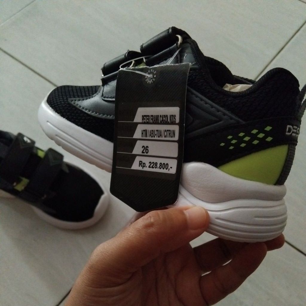 Sepatu Anak Desle