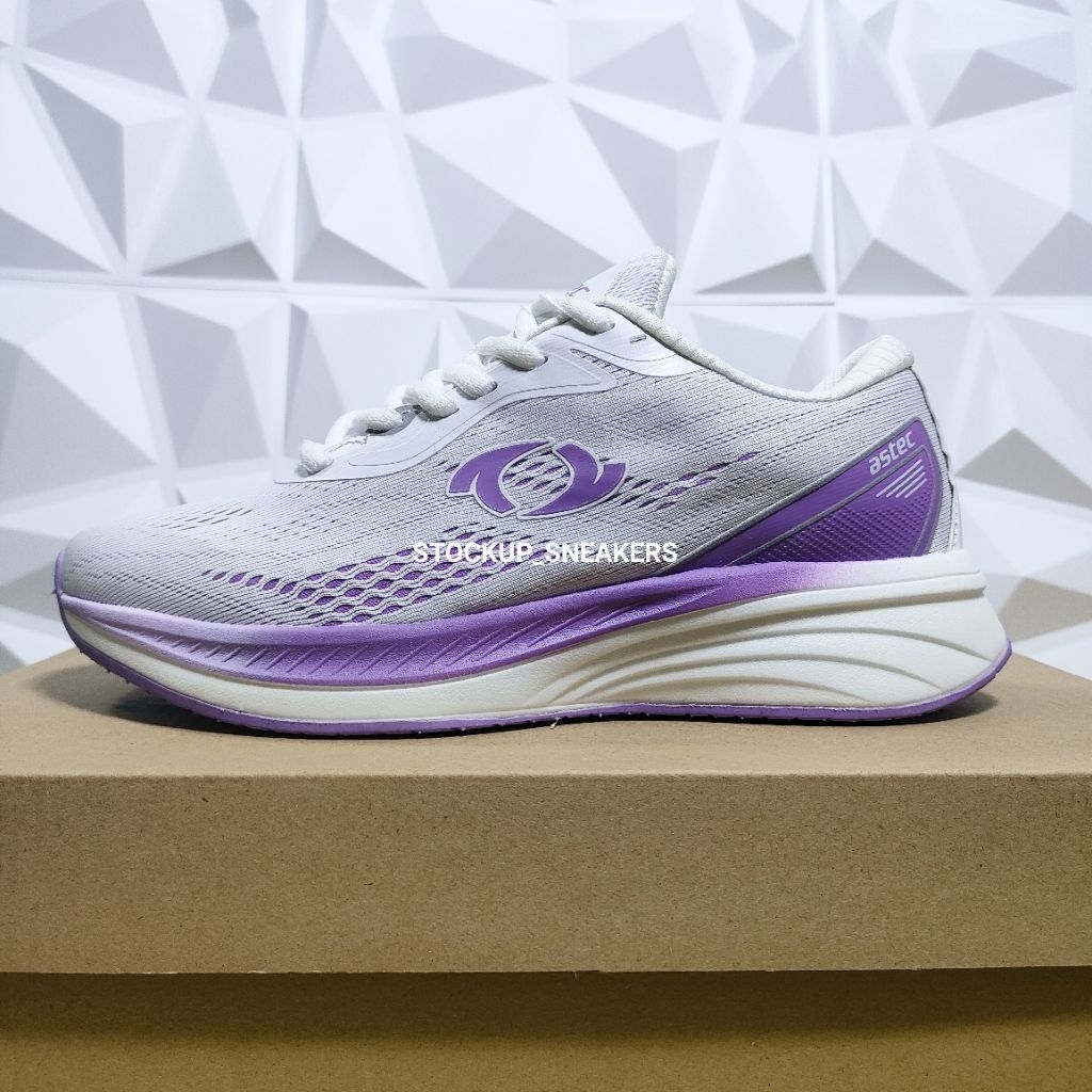 SEPATU RUNNING ASTEC WOMEN. SIZE 37 .