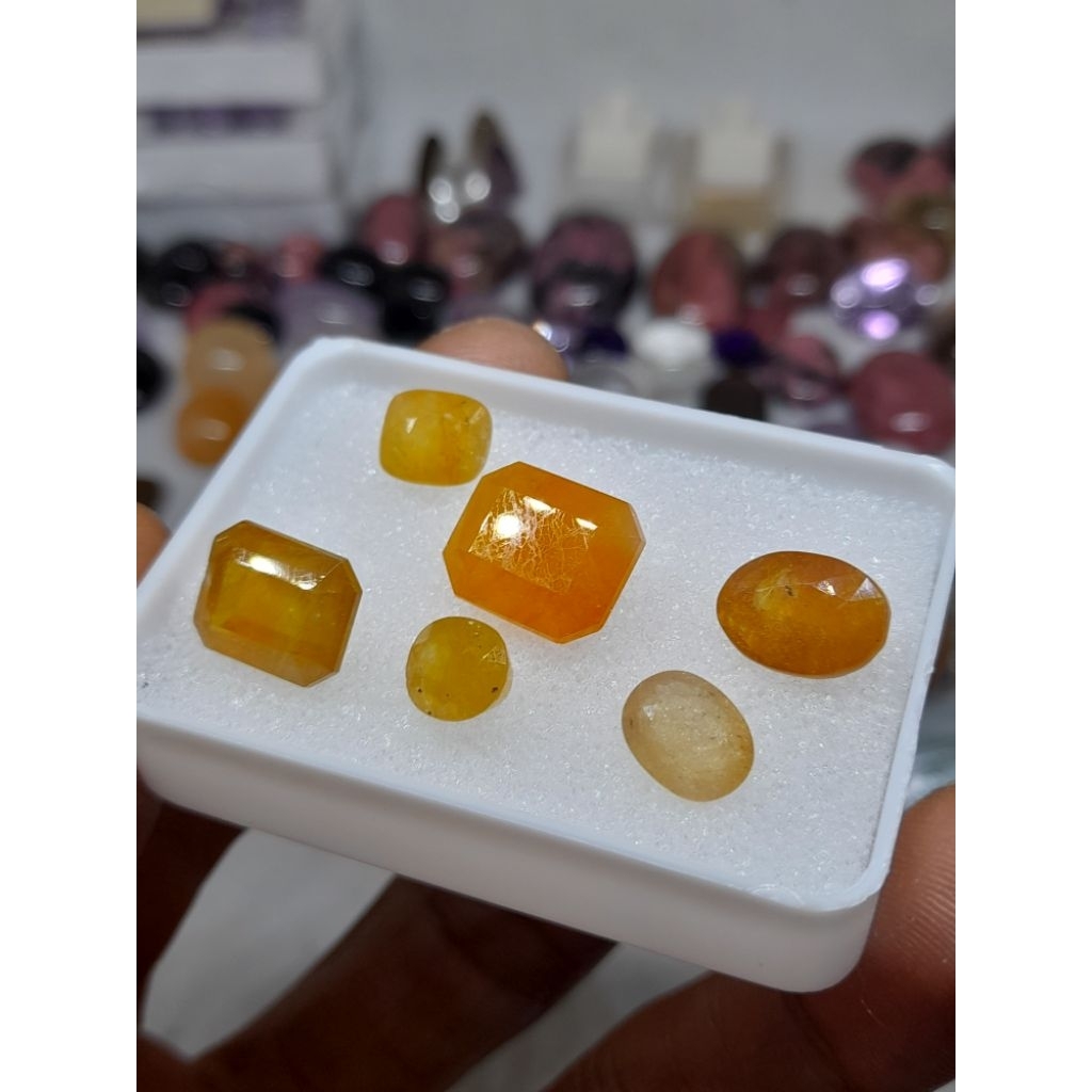 Yakut yellow sapphire