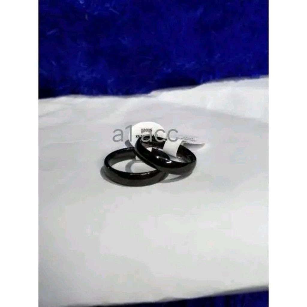 Cincin hitam polos anti karat /cincin couple/ cincin 2mm