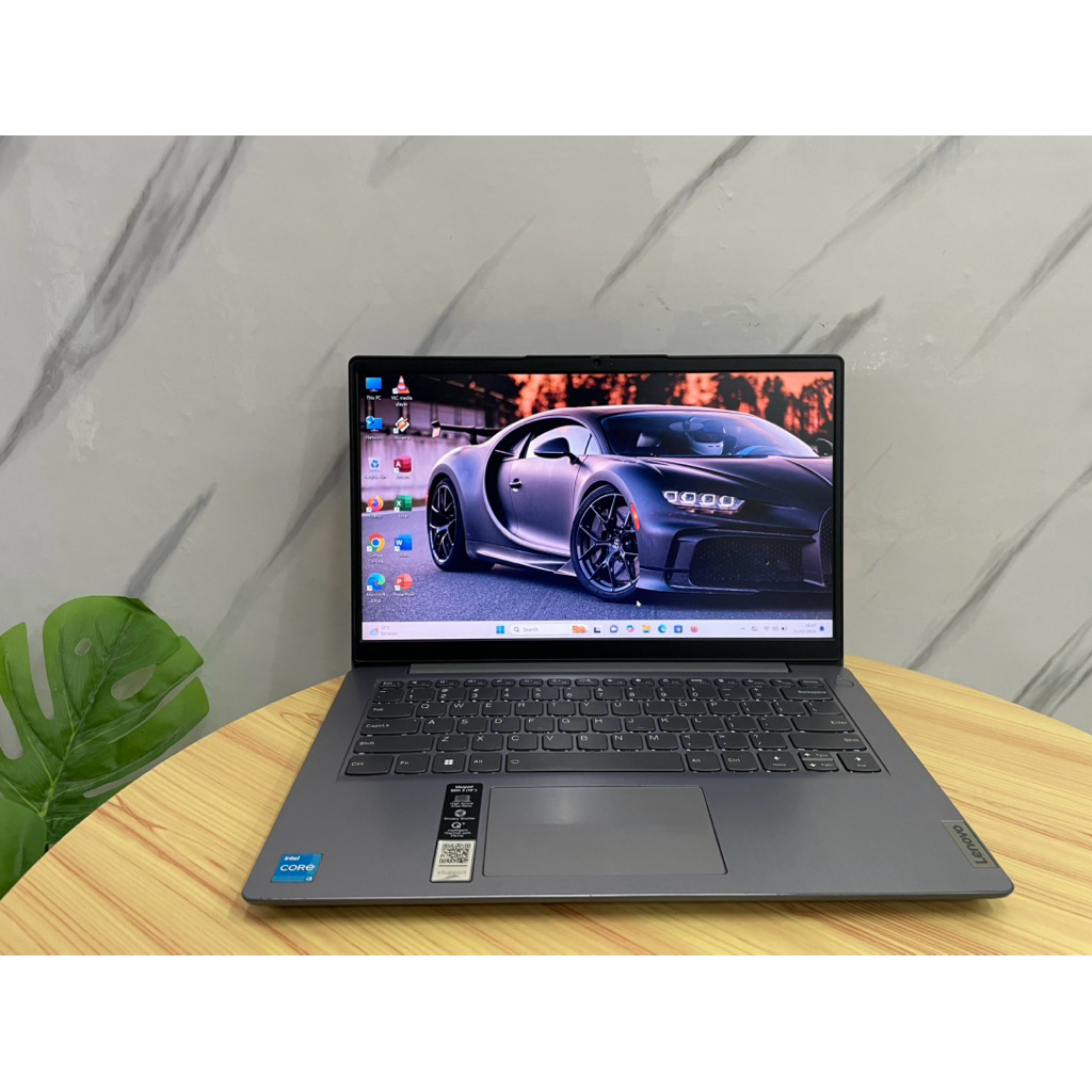 Laptop LENOVO IDEAPAD SLIM 3 SECOND BERGARANSI, TERAWAT DAN SIAP PAKAI