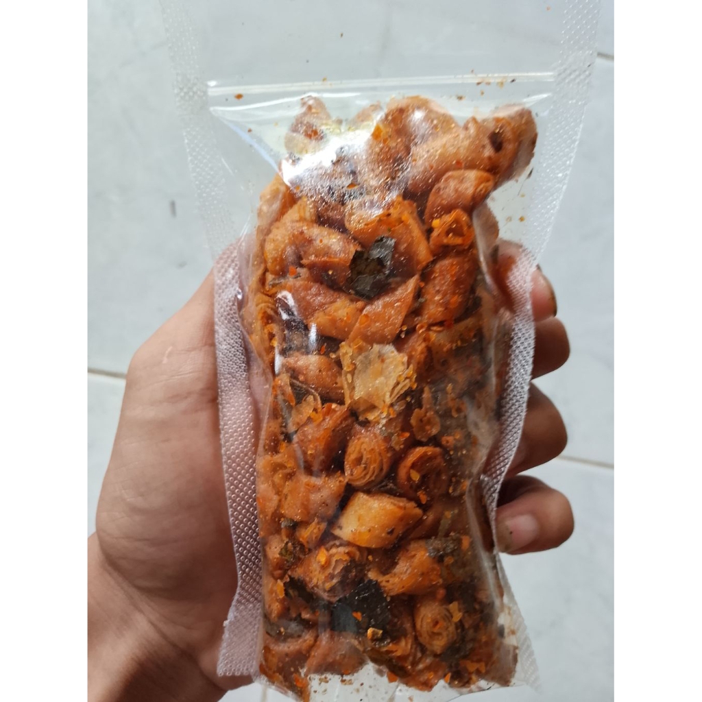 Snack Kulit Lumpia Goreng Snack Pedas Gurih Daun Jeruk Cemilan