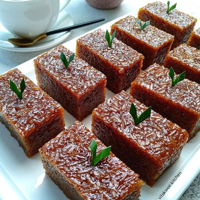 Kue jenang wajik beras ketan gula jawa tradisional tanpa pengawet makan cemilan khas ponorogo makana