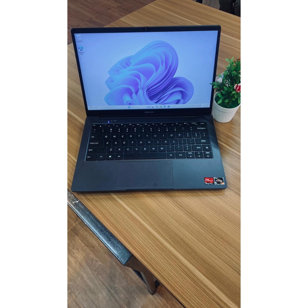 ADVAN SOULMATE PLUS AMD RYZEN 5 3500 8/256GB