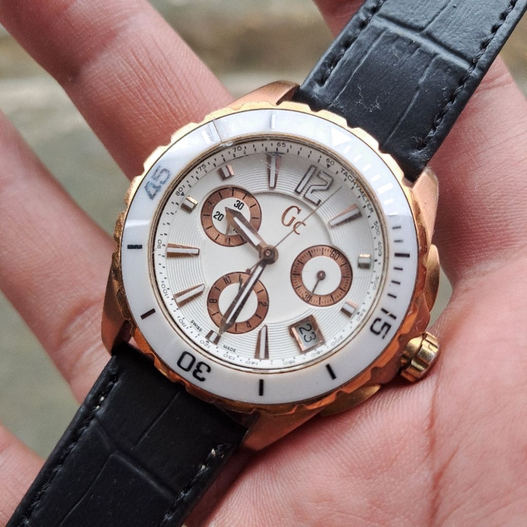 Jam GuessColection chronograph japan movt