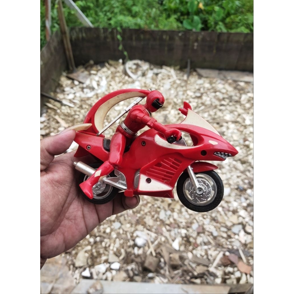 action figure power ranger kaku ranger atau ninja ranger merah set dengan motor
