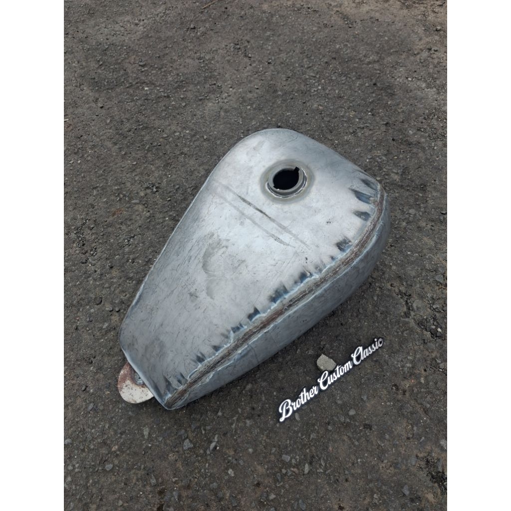 Tangki Beneli Custom Bobber Indian