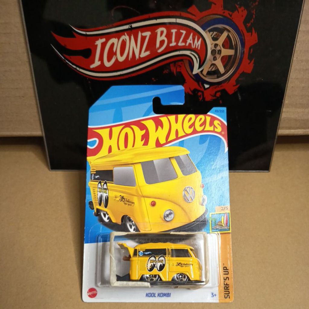 Hotwheels Kool Kombi Moon Eyes Yellow
