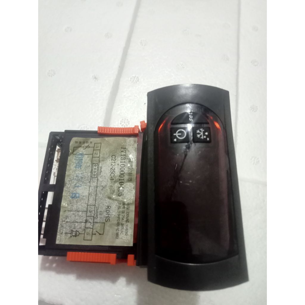 panel suhu digital/termostat temperatur kulkas freezer midea original