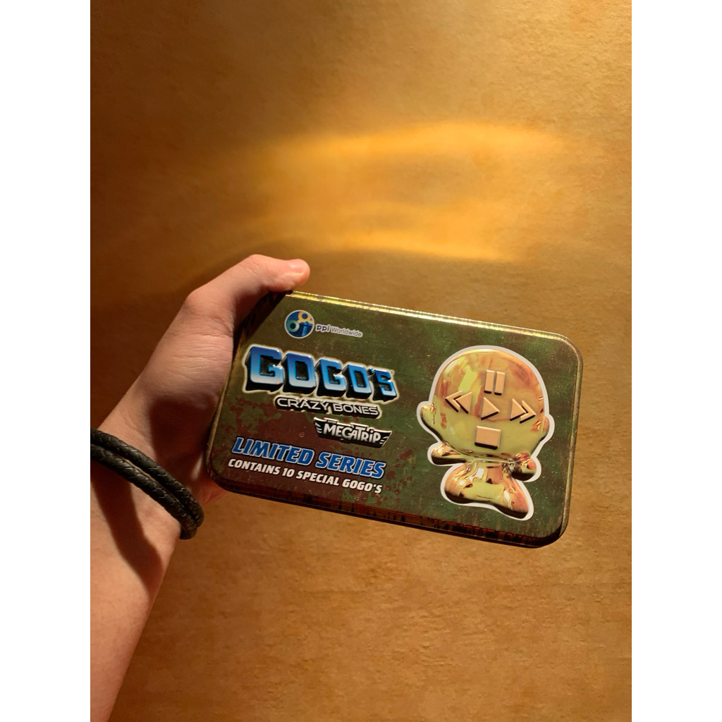 Gogos Crazy Bones Megatrip Series Limited Edition Gold Gogo’s Emco