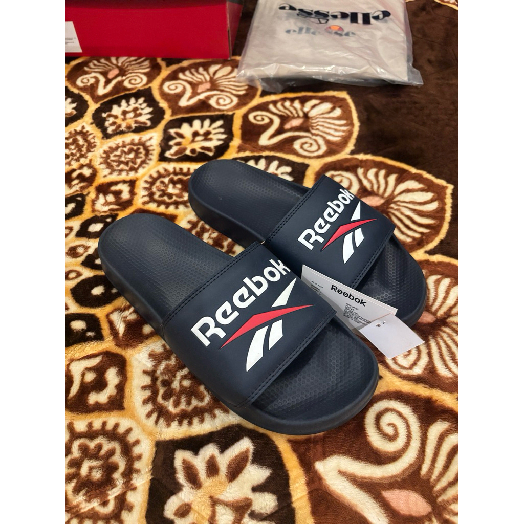 sandal Reebok