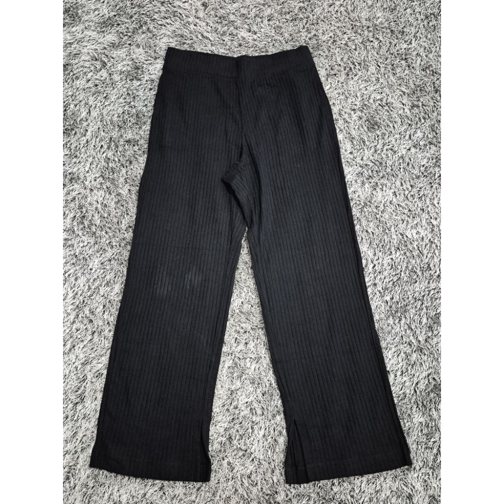 Celana knit lidi hitam (UNIQLO)