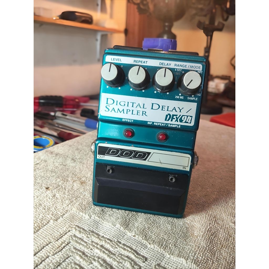 efek Gitar digital delay sampler dfx 94