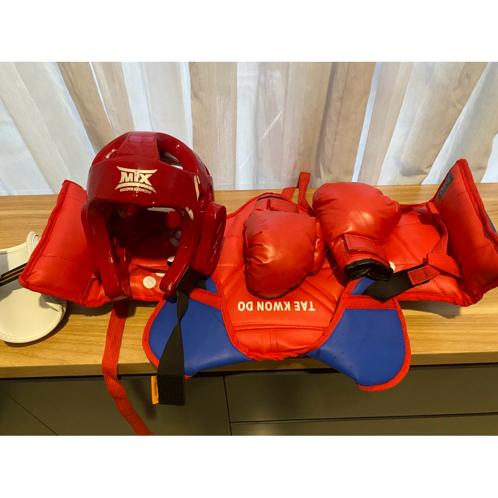 Preloved Perlengkapan Taekwondo