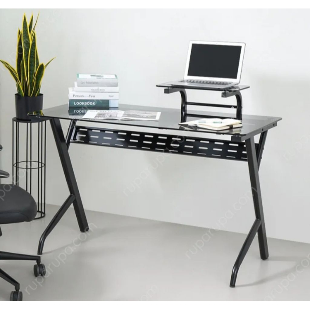 Informa leto meja kantor kaca - hitam