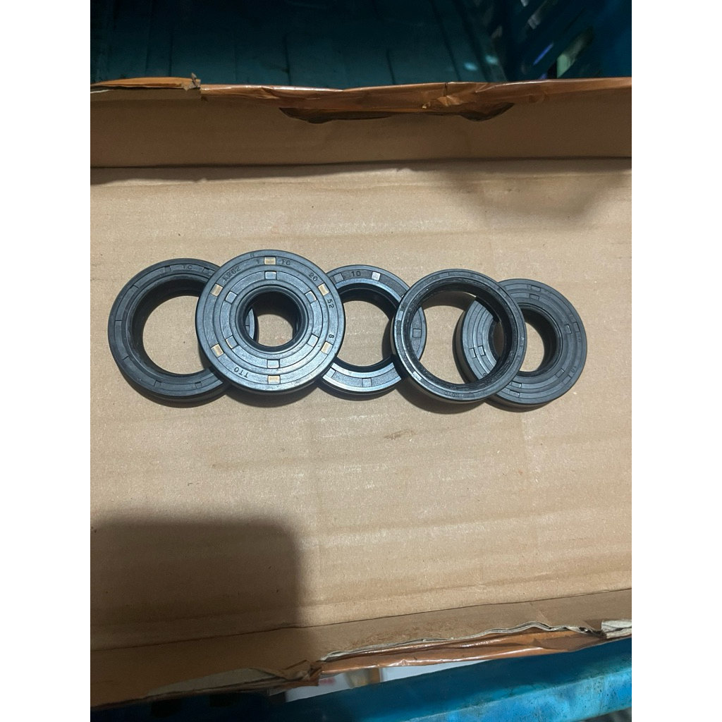 Oil Seal 35X52X8 SEAL NOK NQK 35 52 8 TC 35*52*8