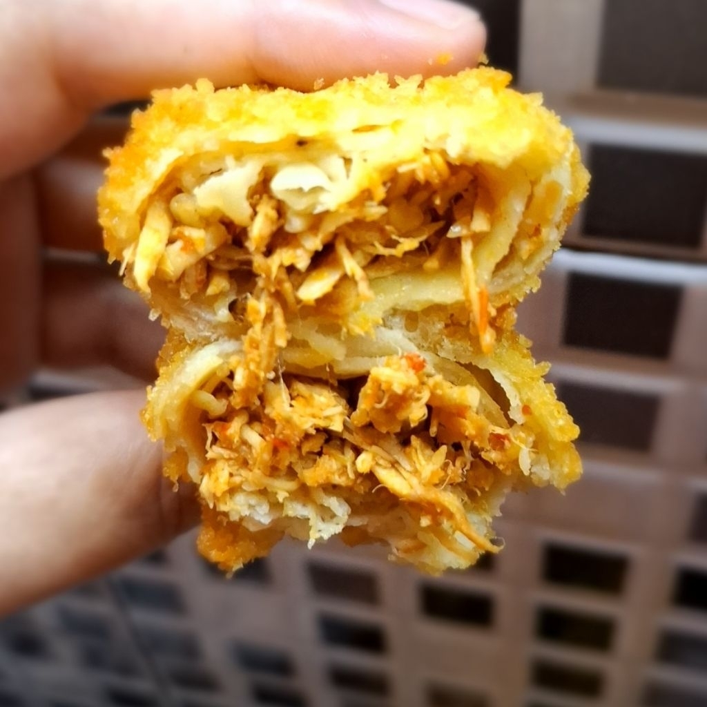 Risoles Ayam Suwir Pedas