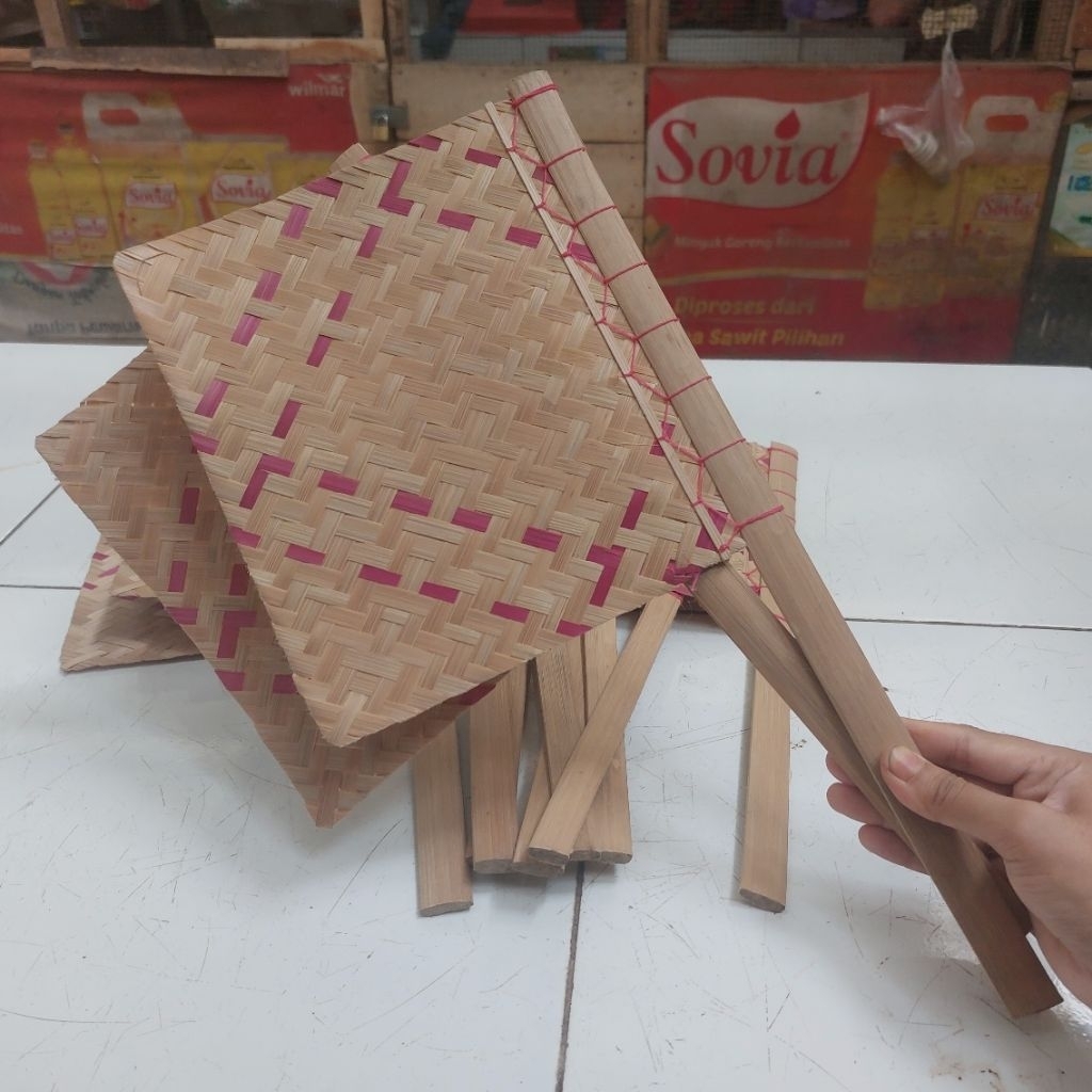 Kipas Bambu / Kipas Bambu Kecil / Kipas bambu Besar/ Kipas Tangan / Kipas Anyaman / Kipas Sate / Kip