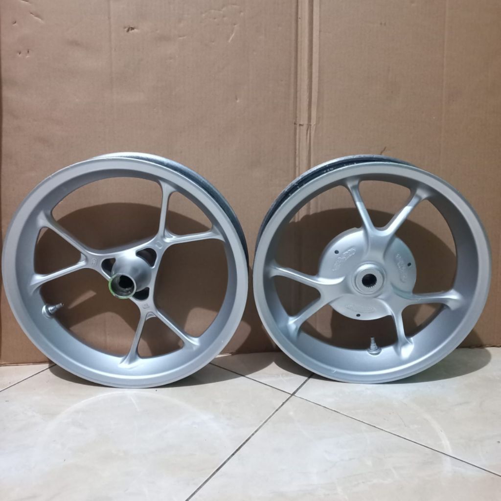 velg velk depan belakang Yamaha Aerox 155 original tanpa ban