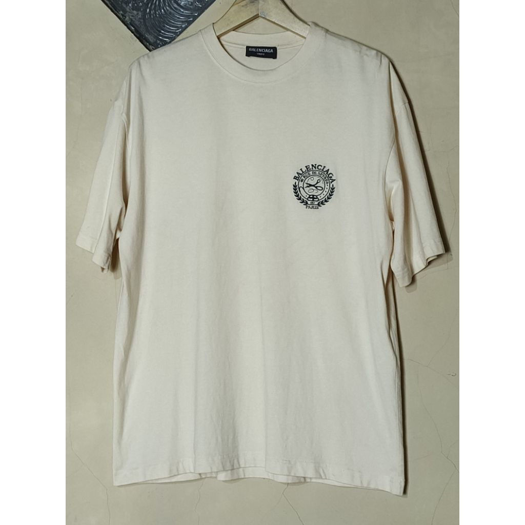 kaos tshirt balenciaga cream nyaman L