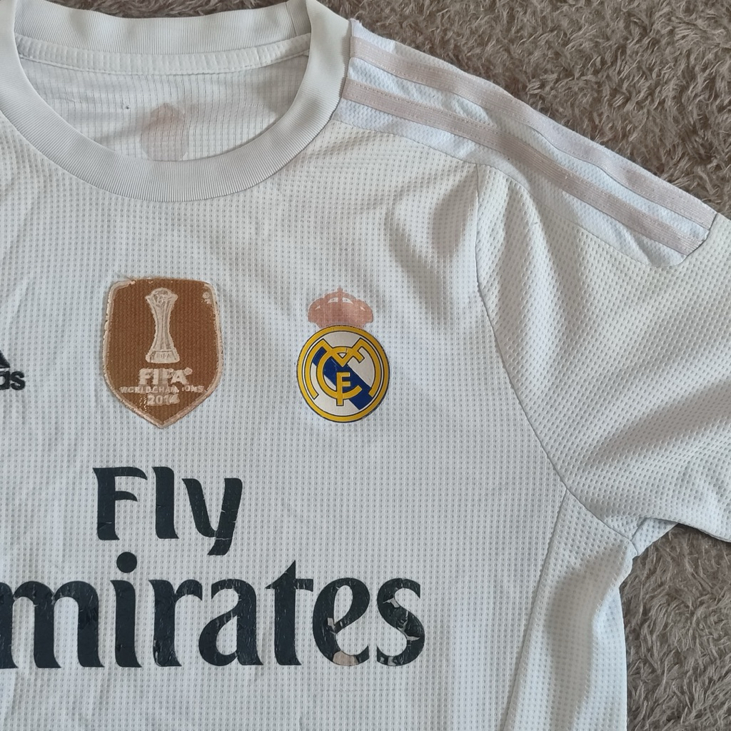 Jersey Real madrid tahun 2015 - 2016