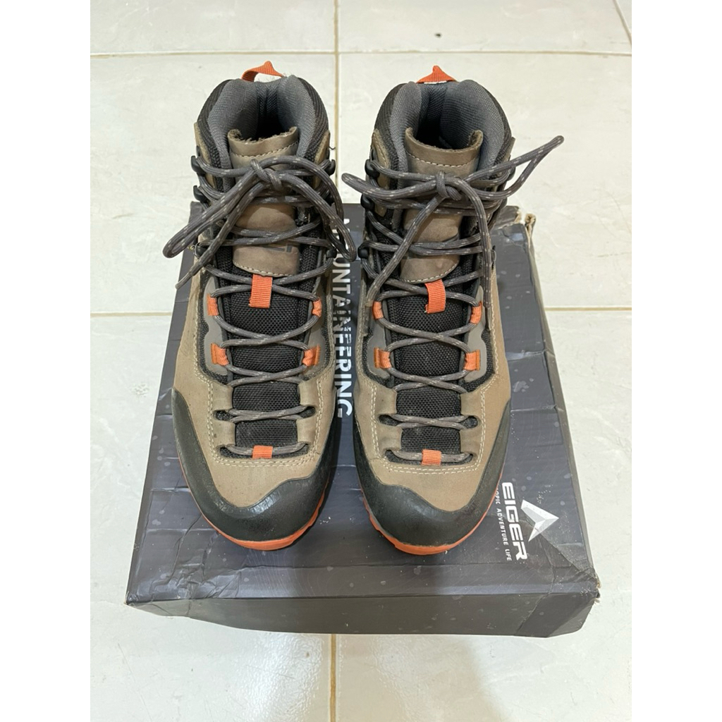 SEPATU EIGER MAMBA MID SECOND 1X USED