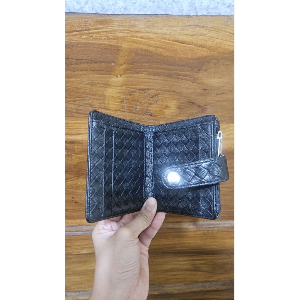DOMPET SELUSA