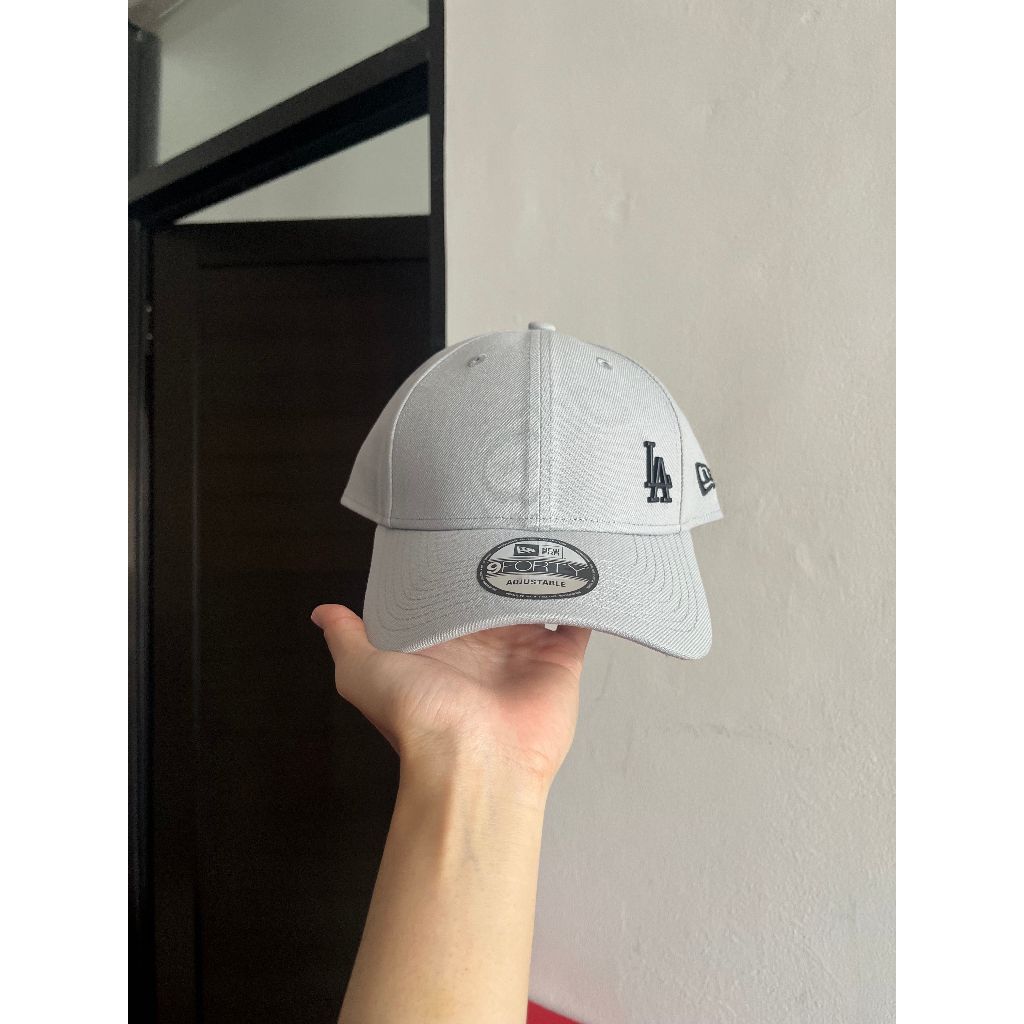 NEW ARRIVAL NEW ERA 9FORTY MINI  METAL BADGE GREY ADJUSTABLE CAP ORIGINAL 14675819