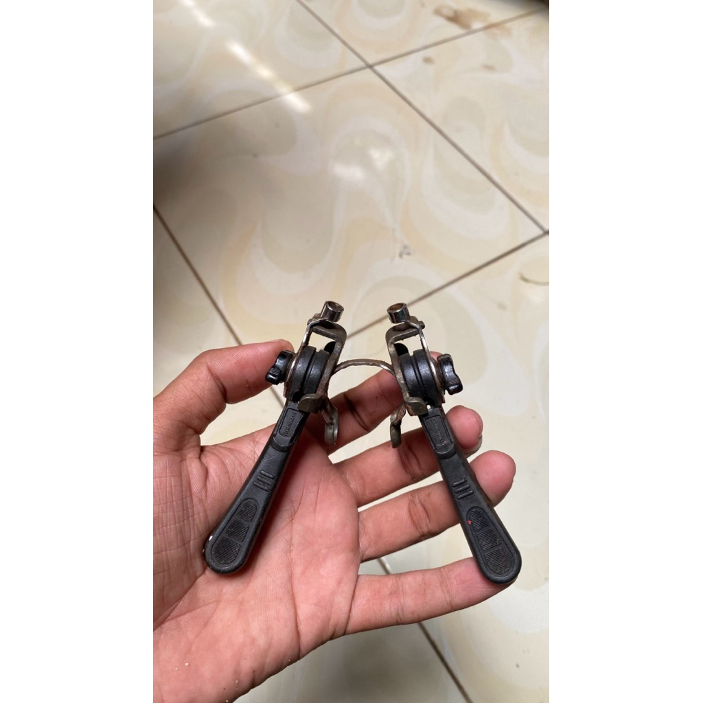 Operan sepeda balap jadul Shimano / Shifter sepeda balap jadul