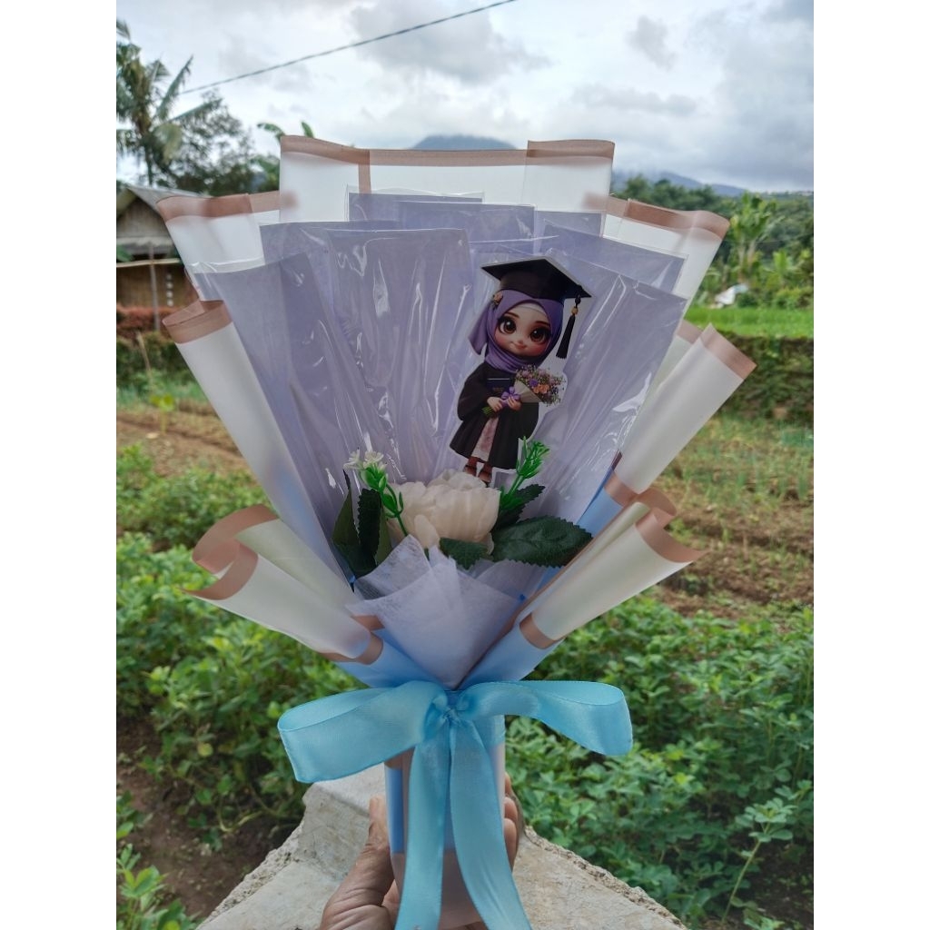 Buket topper wisuda 10 slot isi wadah uang fraktis tinggal isi uang free kartu ucapan