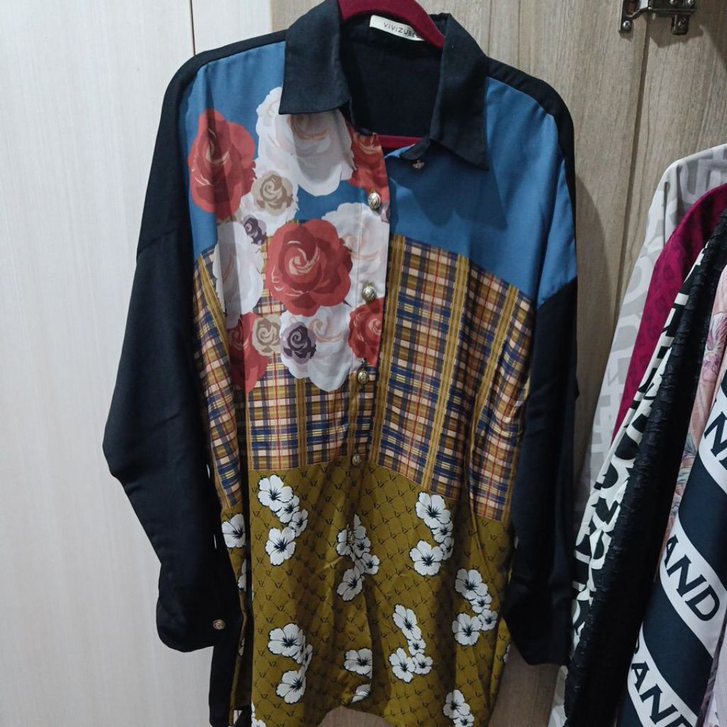 Kemeja VZ Vivizubedi Preloved All size VVGC