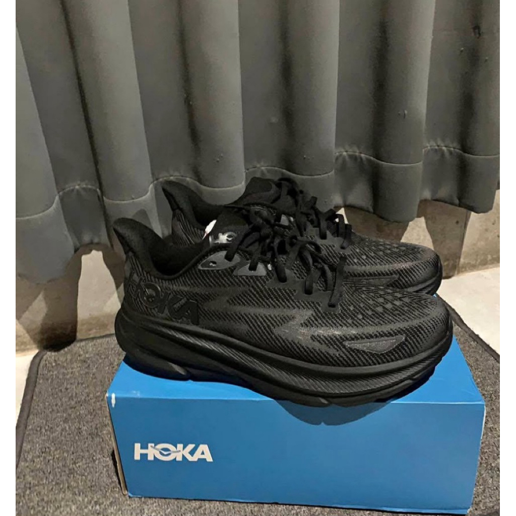 HOKA CLIFTON 9 BLACk