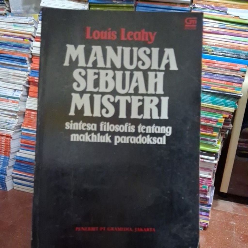 MANUSIA SEBUAH MISTERI SINTESA FILOSOFIS TENTANG MAKHLUK PARADOKSAL