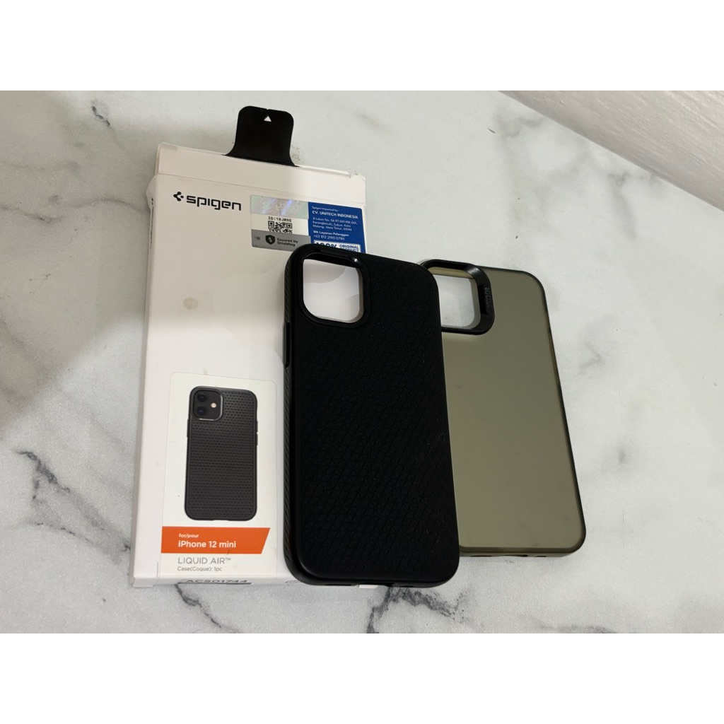 Second Merk Spigen Iphone 12 mini Case
