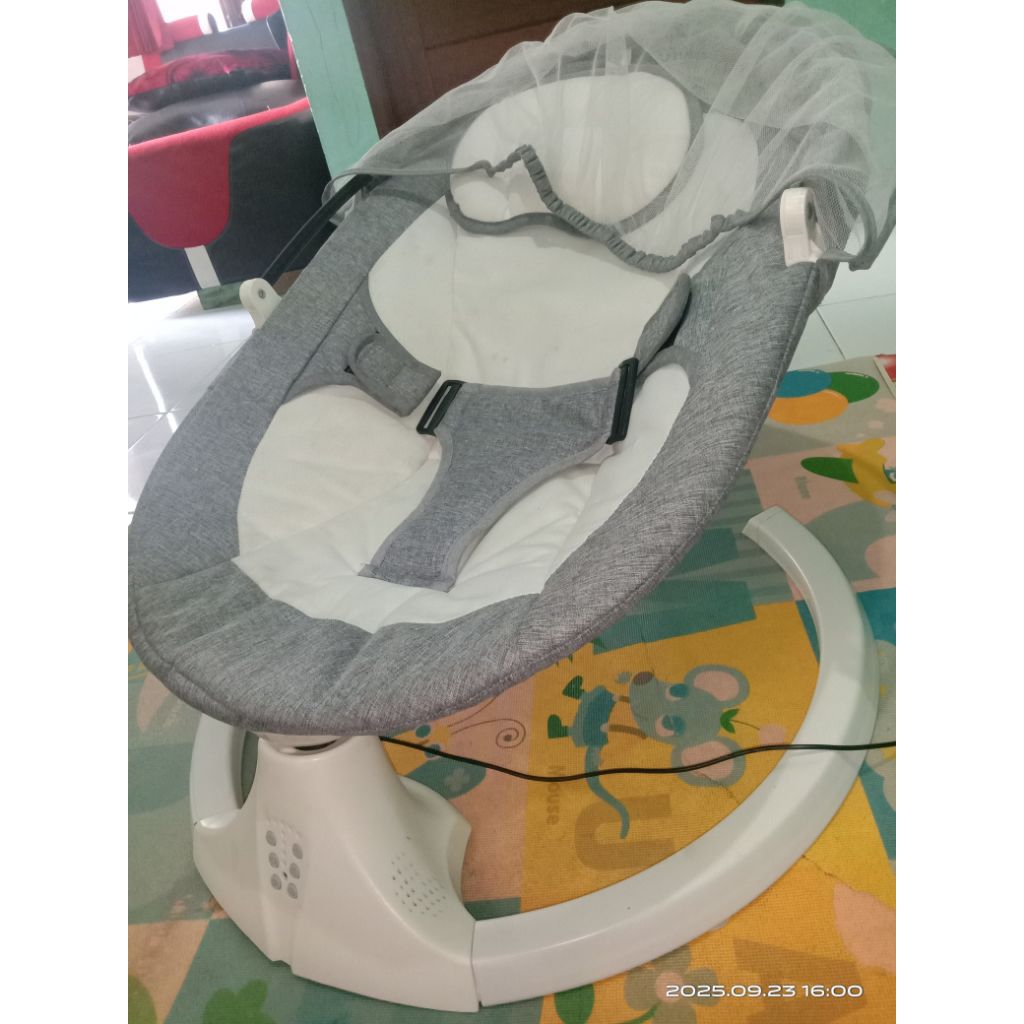 Ayunan Bayi Listrik Otomatis - Remote Control, Musik, dan Jaring Nyamuk