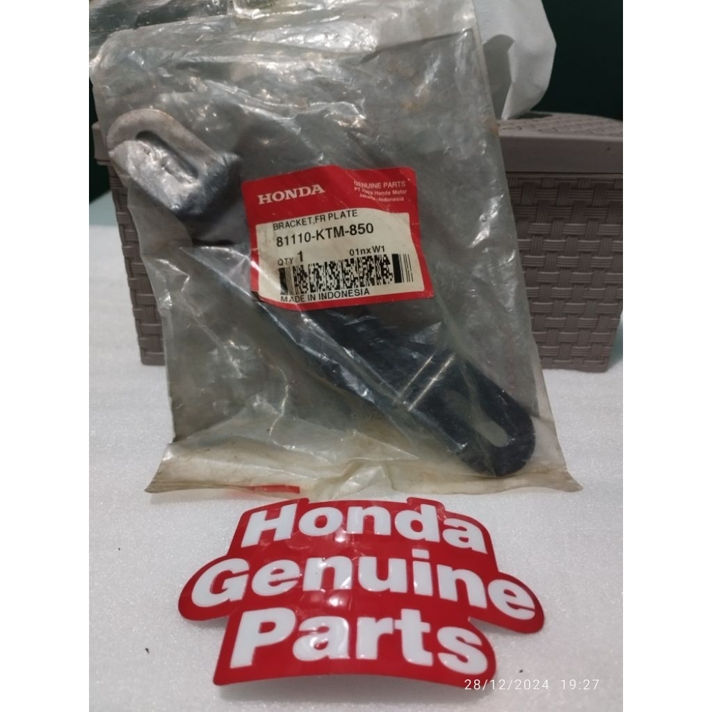 81110KTM850 / Bracket FR Number Plate / DUDUKAN PLAT NO SUPRA X 125 SERIES