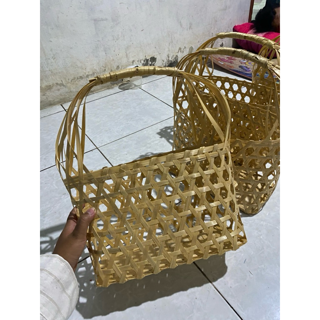 TAS HAMPERS ANYAMAN BAMBU