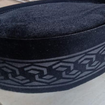 PECI SONGKOK HITAM LASER