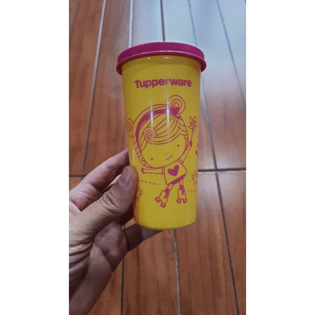 Happy day tumbler Tupperware