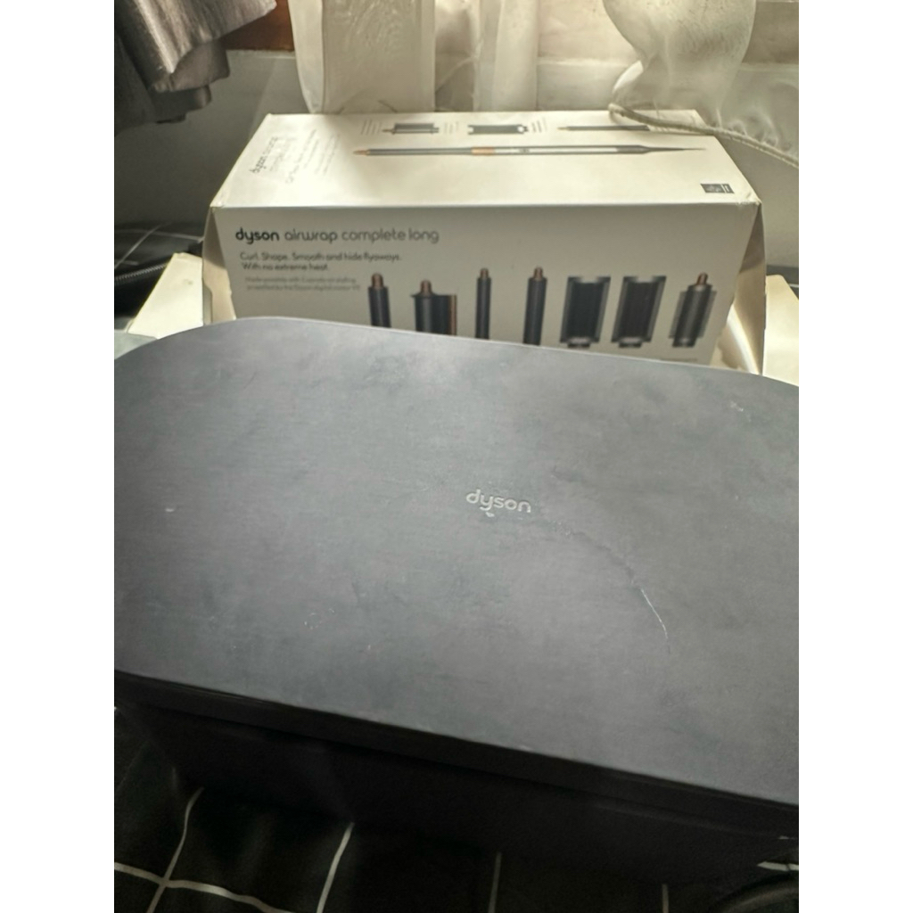 Dyson airwrap prelove