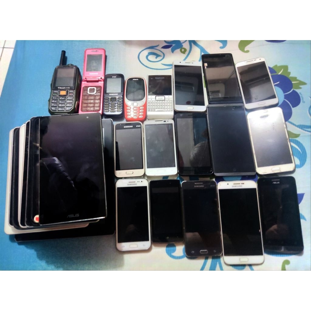 Bundle Hp Bekas (Nyala dan Mati)