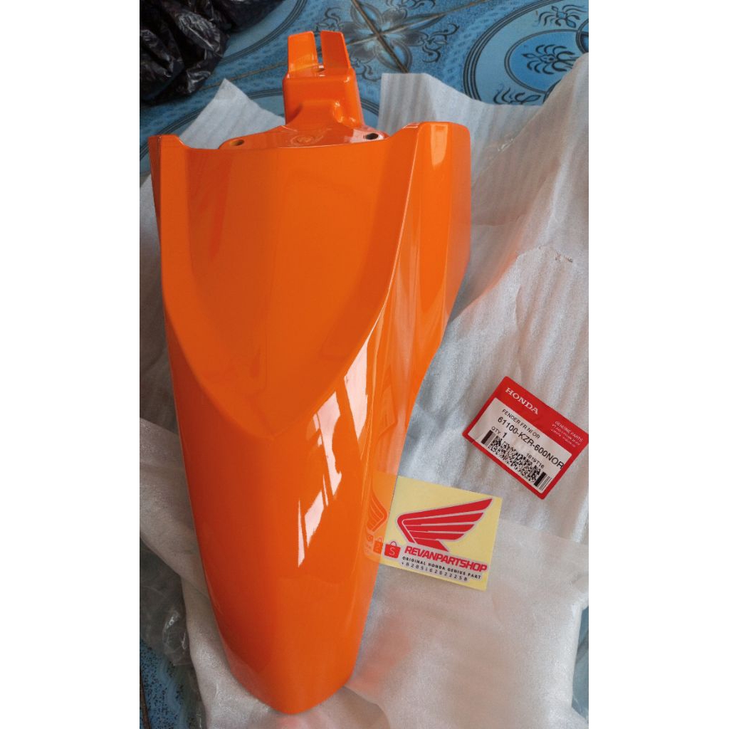 61100KZR600NOR SPAKBOR DEPAN VARIO 125 FI KZR 2012-2014 WARNA ORANGE ORIGINAL HONDA GENUINE PART
