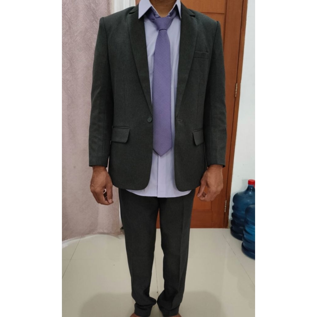 Preloved Setelan Jas Pria Warna Abu
